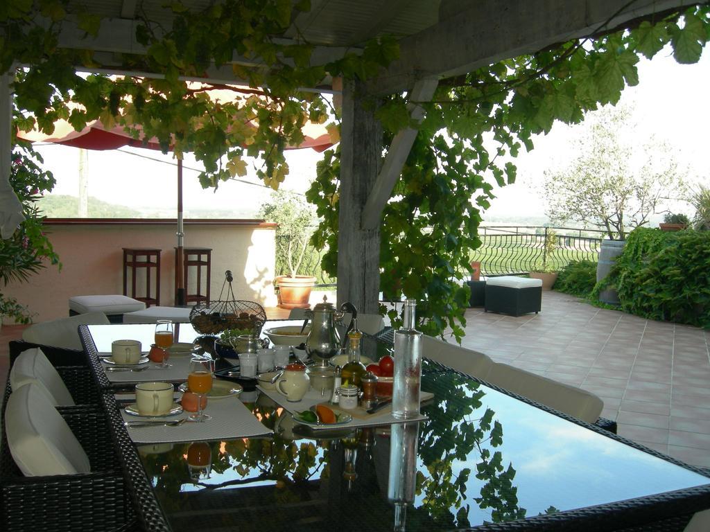 Les Gues Rivieres Bed & Breakfast Pujols  Exterior photo